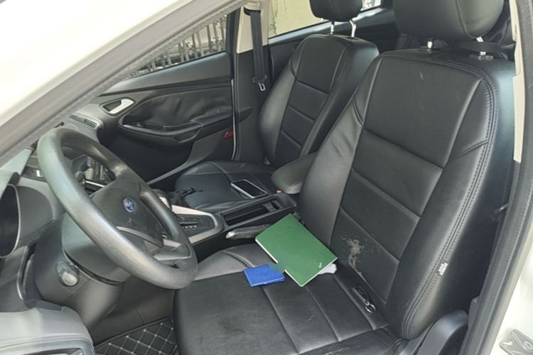 Used Ford Focus 2015 Hatchback 1.6L Automatic Comfort Model Left Front Seat