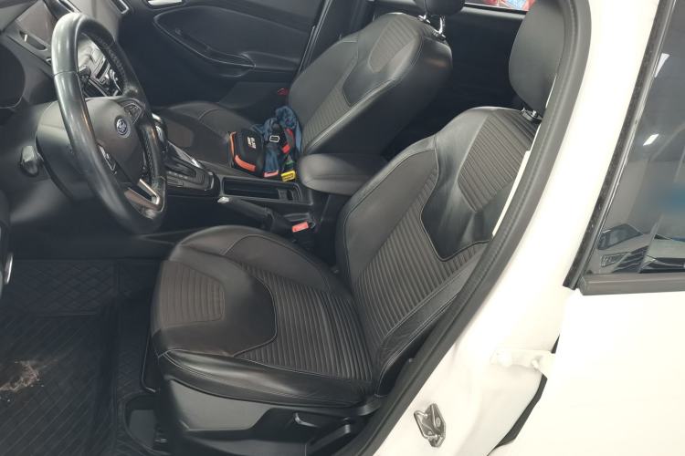 Used Ford Focus 2015 Sedan 1.6L Automatic Trend Model Left Front Seat