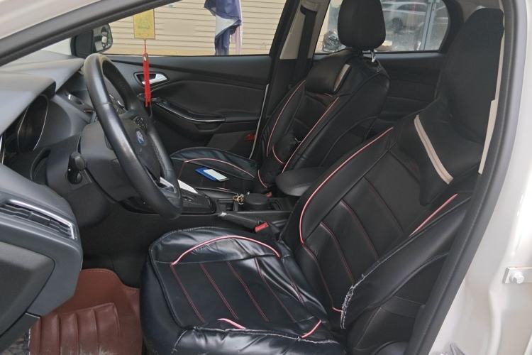 Used Ford Focus 2015 Hatchback 1.6L Automatic Fashion Edition Left Front Seat