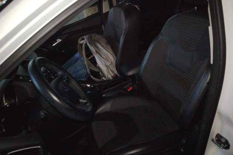Used Ford Focus 2015 Hatchback EcoBoost 125 Automatic Supreme Style Edition Left Front Seat