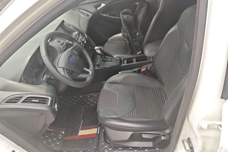 Used Ford Focus 2015 Sedan 1.6L Automatic Trend Model Left Front Seat