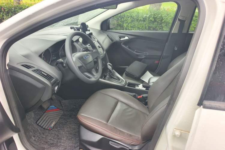 Used Ford Focus 2015 Hatchback 1.6L Automatic Comfort Model Left Front Seat