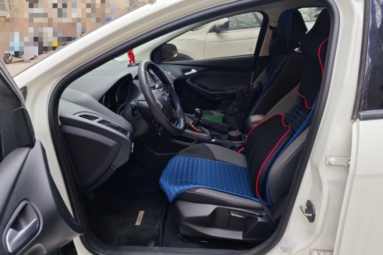 Used Ford Focus 2015 Hatchback 1.6L Manual Comfort Edition Left Front Seat