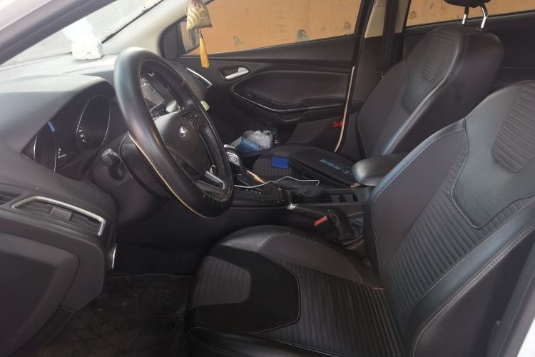 Used Ford Focus 2015 Hatchback 1.6L Automatic Fashion Edition Left Front Seat