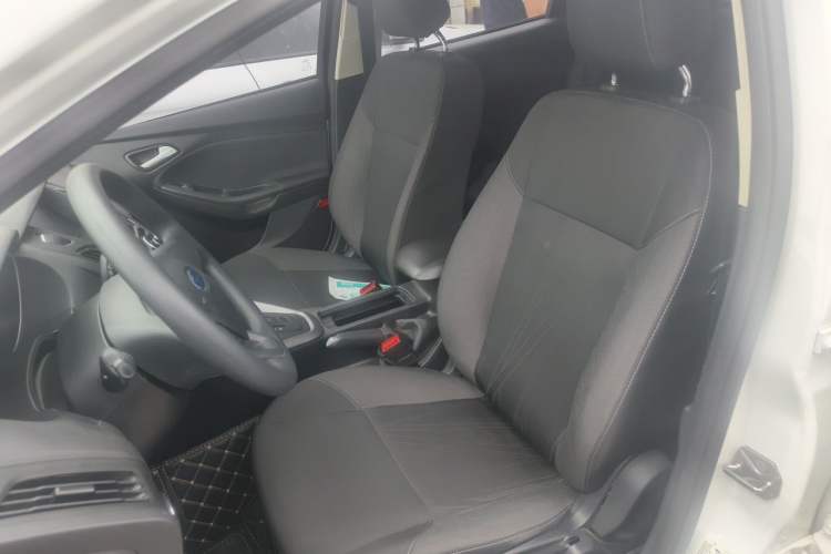 Used Ford Focus 2015 Hatchback 1.6L Automatic Comfort Model Left Front Seat