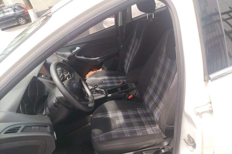 Used Ford Focus 2015 Hatchback 1.6L Automatic Comfort Model Left Front Seat