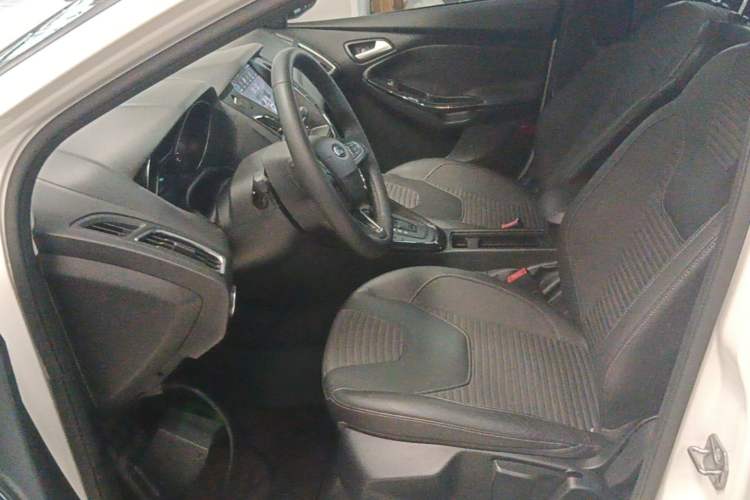 Used Ford Focus 2015 Sedan 1.6L Automatic Trend Model Left Front Seat