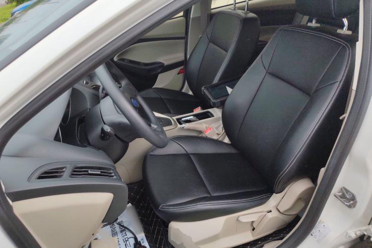Used Ford Focus 2015 Sedan 1.6L Automatic Comfort Model Left Front Seat