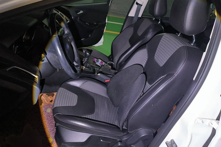 Used Ford Focus 2015 Sedan 1.6L Manual Fashion Edition Left Front Seat