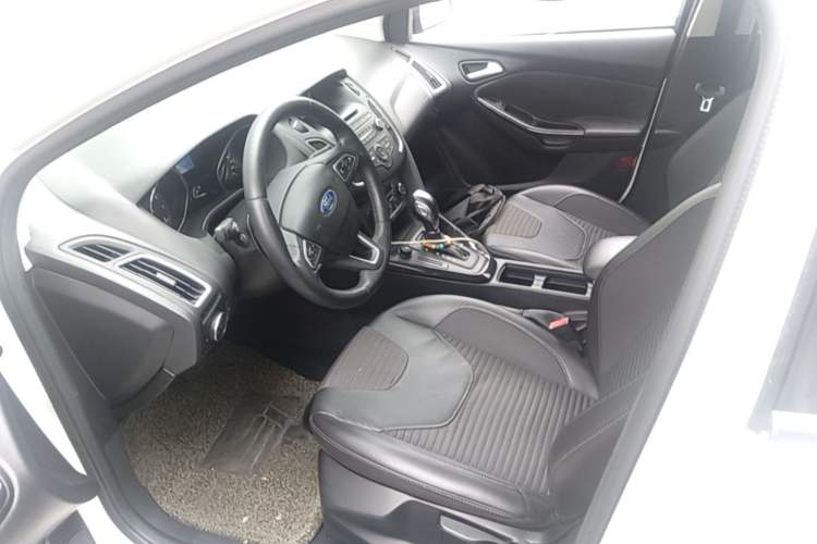 Used Ford Focus 2015 Sedan 1.6L Automatic Trend Model Left Front Seat