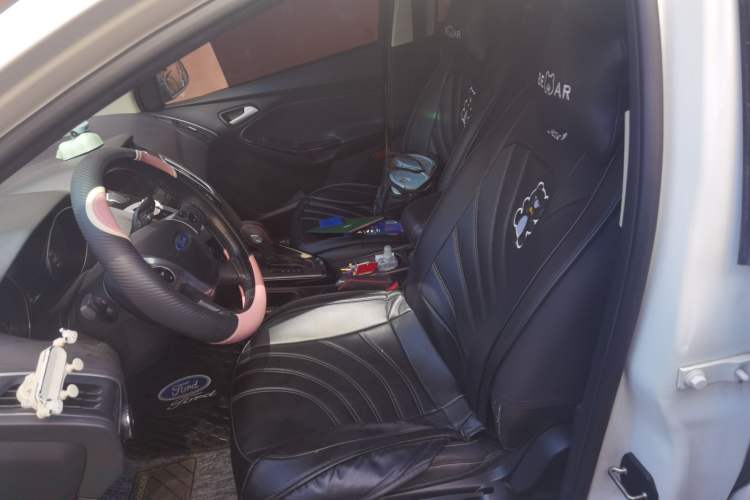 Used Ford Focus 2015 Sedan 1.6L Automatic Trend Model Left Front Seat