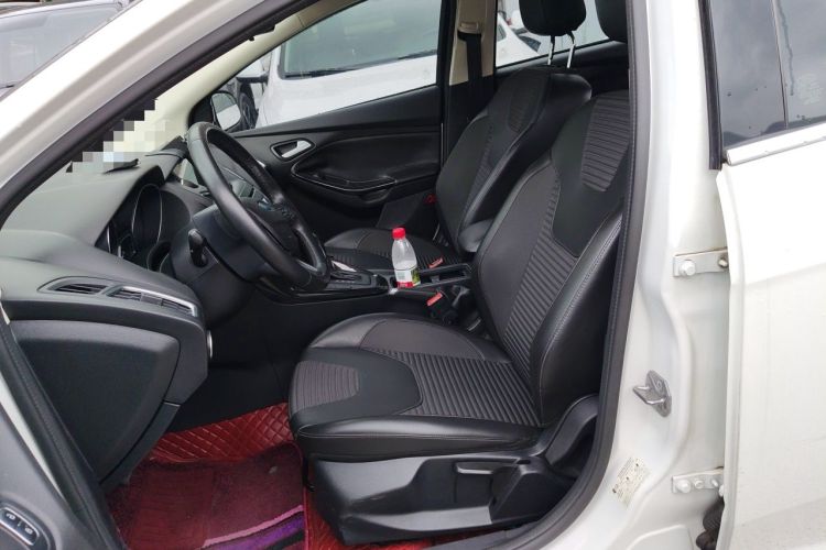 Used Ford Focus 2015 Hatchback EcoBoost 180 Automatic Elite Model Left Front Seat