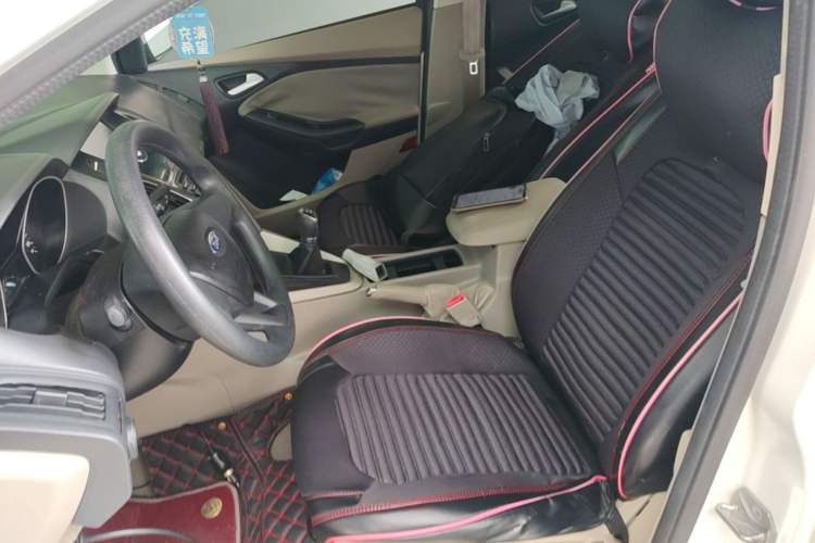 Used Ford Focus 2015 Sedan 1.6L Manual Comfort Model Left Front Seat