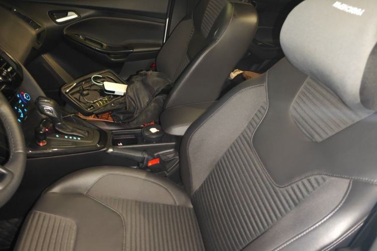Used Ford Focus 2015 Hatchback 1.6L Automatic Fashion Edition Left Front Seat