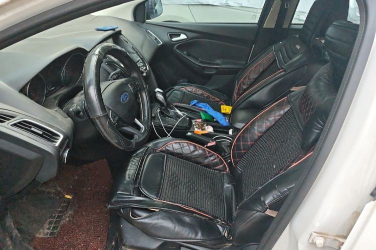 Used Ford Focus 2015 Sedan 1.6L Automatic Trend Model Left Front Seat