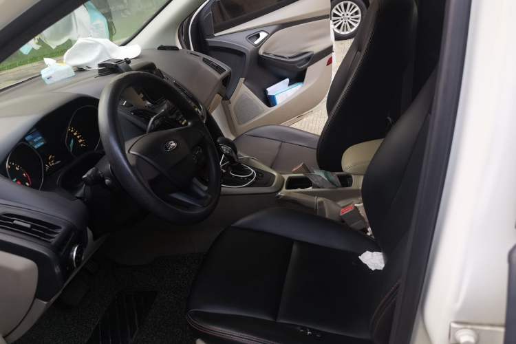 Used Ford Focus 2015 Sedan 1.6L Automatic Comfort Model Left Front Seat