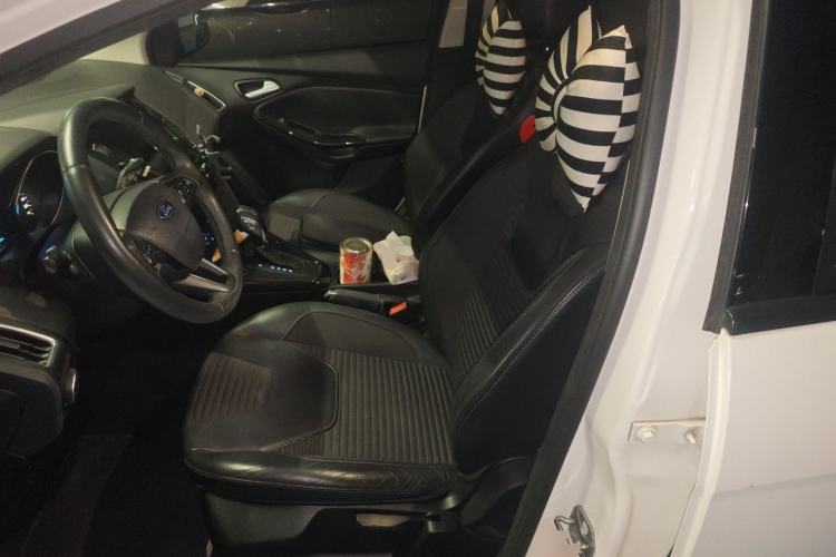 Used Ford Focus 2015 Hatchback 1.6L Automatic Fashion Edition Left Front Seat