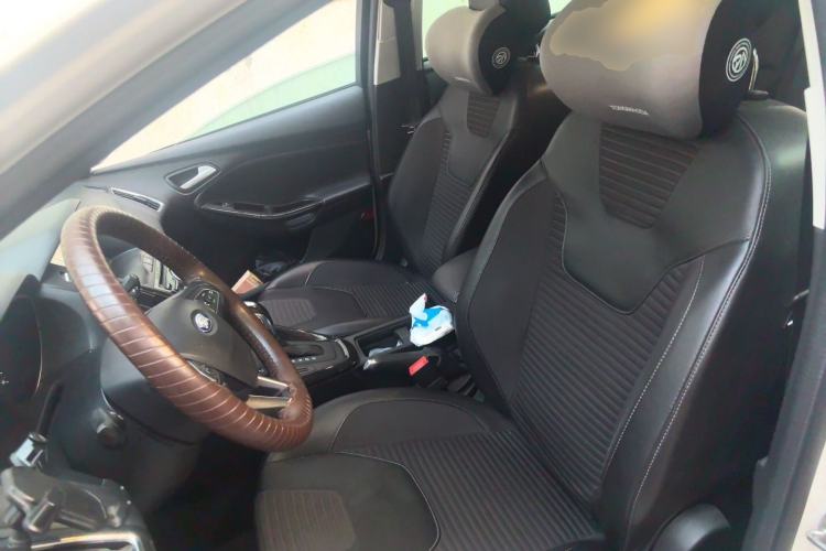 Used Ford Focus 2015 Hatchback 1.6L Automatic Fashion Edition Left Front Seat
