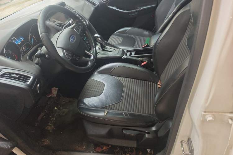 Used Ford Focus 2015 Sedan 1.6L Automatic Trend Model Left Front Seat