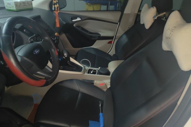 Used Ford Focus 2015 Sedan 1.6L Automatic Comfort Model Left Front Seat