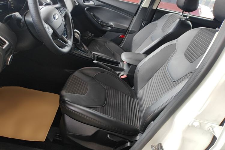 Used Ford Focus 2015 Sedan 1.6L Automatic Trend Model Left Front Seat