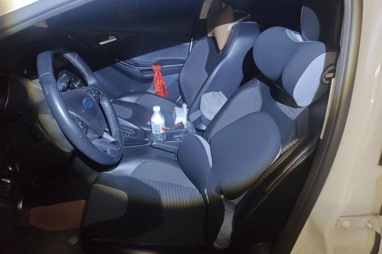 Used Ford Focus 2015 Sedan 1.6L Automatic Trend Model Left Front Seat