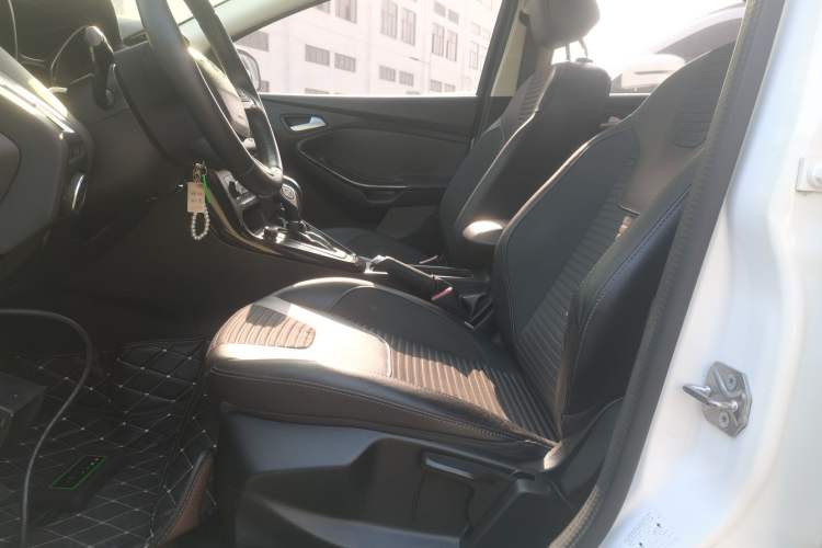 Used Ford Focus 2015 Sedan 1.6L Automatic Trend Model Left Front Seat
