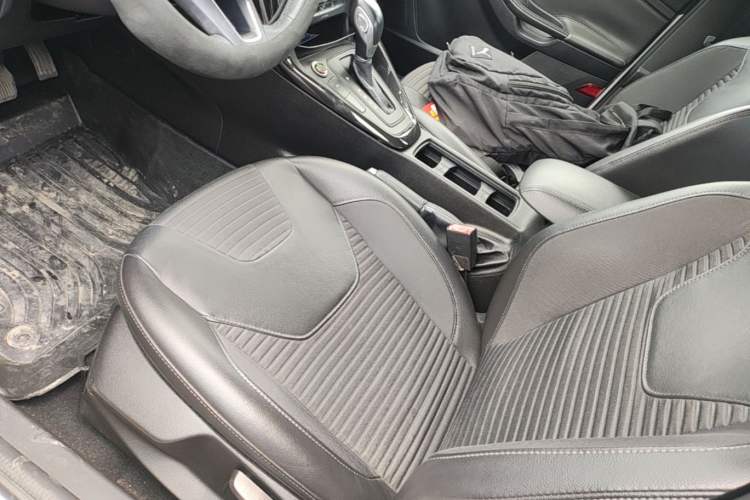 Used Ford Focus 2015 Sedan EcoBoost 125 Automatic Supreme Style Edition Left Front Seat