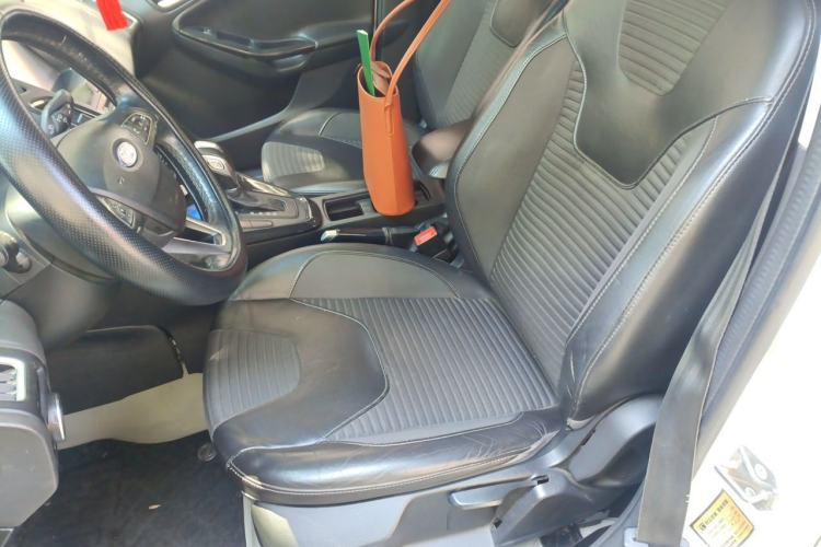 Used Ford Focus 2015 Sedan EcoBoost 125 Automatic Supreme Style Edition Left Front Seat