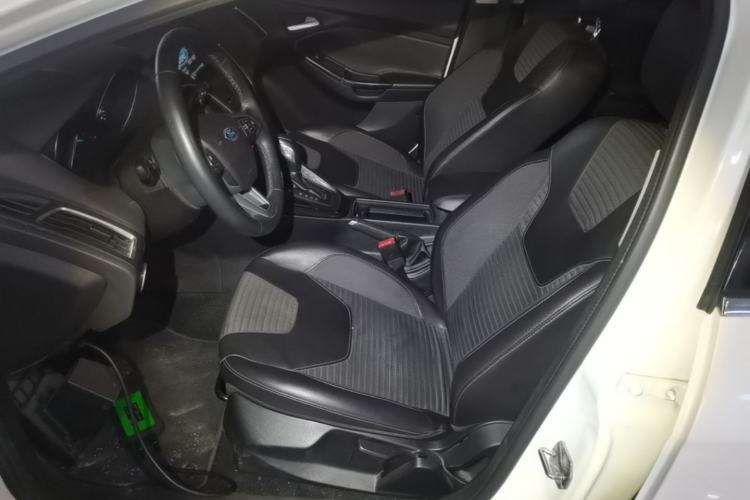 Used Ford Focus 2015 Hatchback EcoBoost 180 Automatic Elite Model Left Front Seat