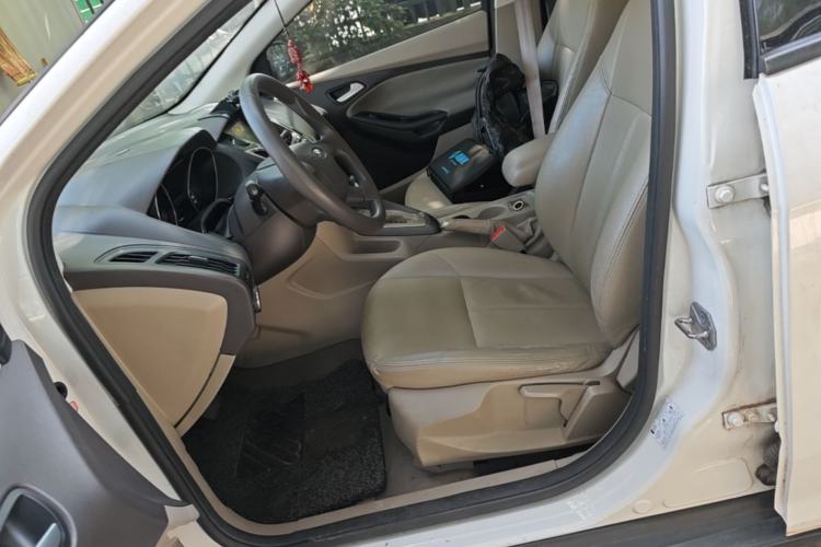 Used Ford Focus 2015 Sedan 1.6L Automatic Comfort Model Left Front Seat