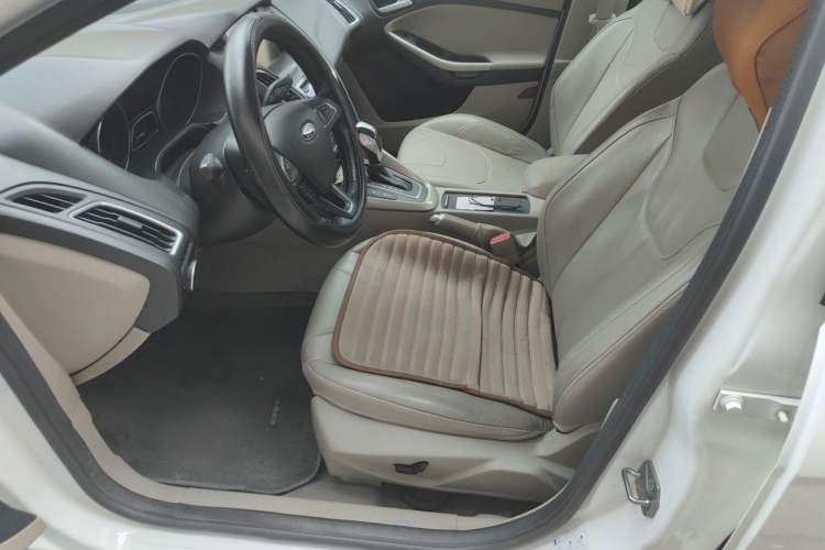 Used Ford Focus 2015 Sedan EcoBoost 180 Automatic Flagship Model Left Front Seat