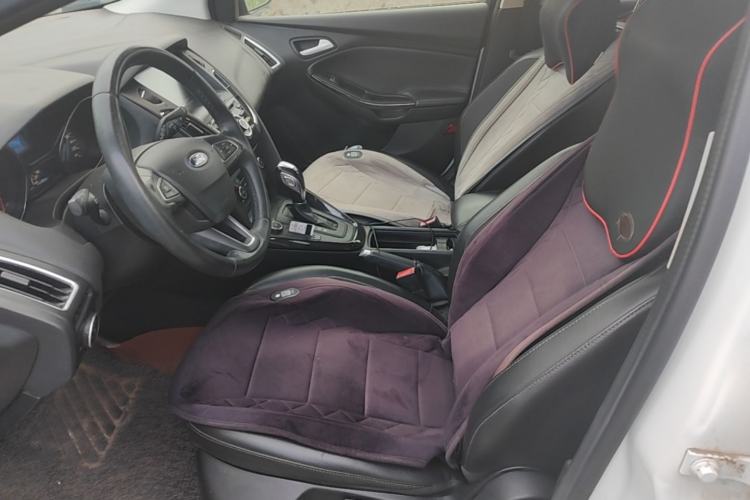 Used Ford Focus 2015 Hatchback 1.6L Automatic Fashion Edition Left Front Seat