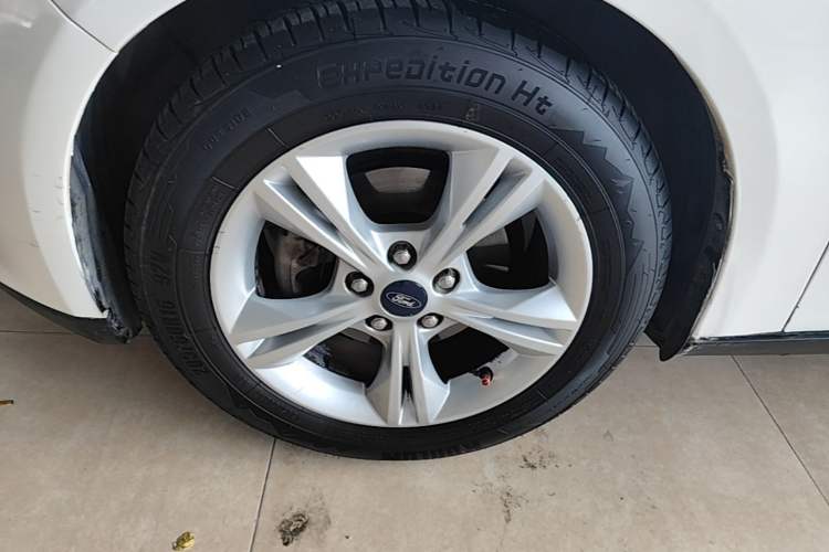 Used Ford Focus 2015 Hatchback 1.6L Manual Comfort Edition Left Front Wheel Hub