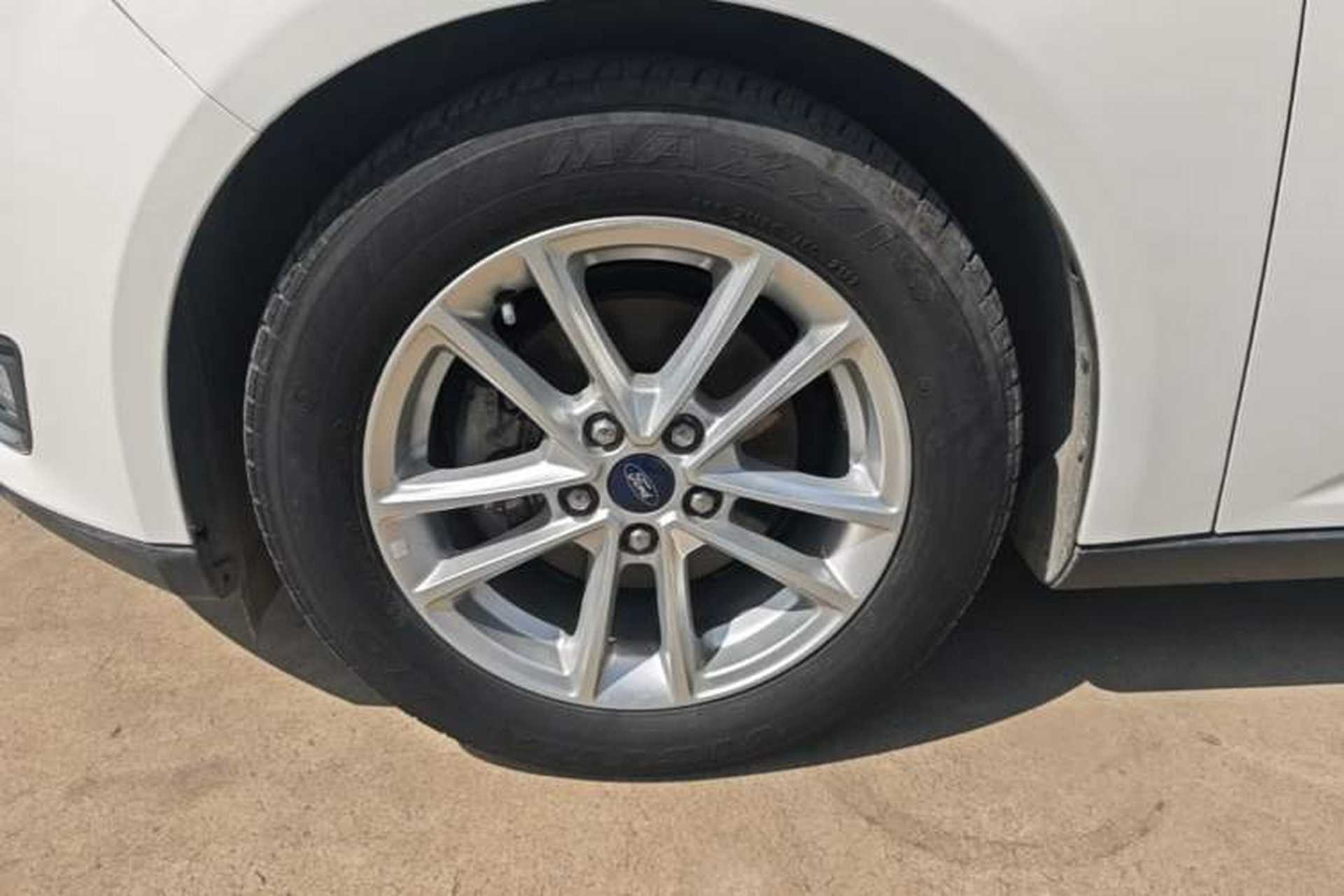 Used Ford Focus 2015 Sedan EcoBoost 180 Automatic Elite Model Left Front Wheel Hub
