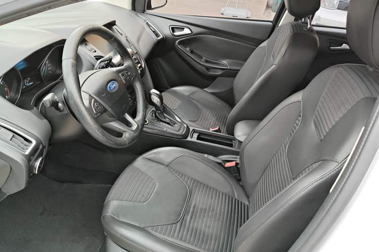 Used Ford Focus 2015 Hatchback 1.6L Automatic Fashion Edition Left Rear Seat