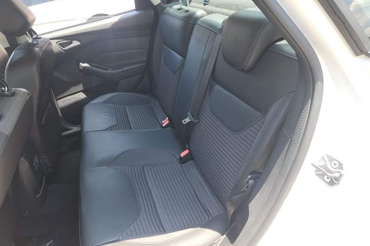 Used Ford Focus 2015 Sedan EcoBoost 125 Manual – Ultra-Style Edition Left Rear Seat