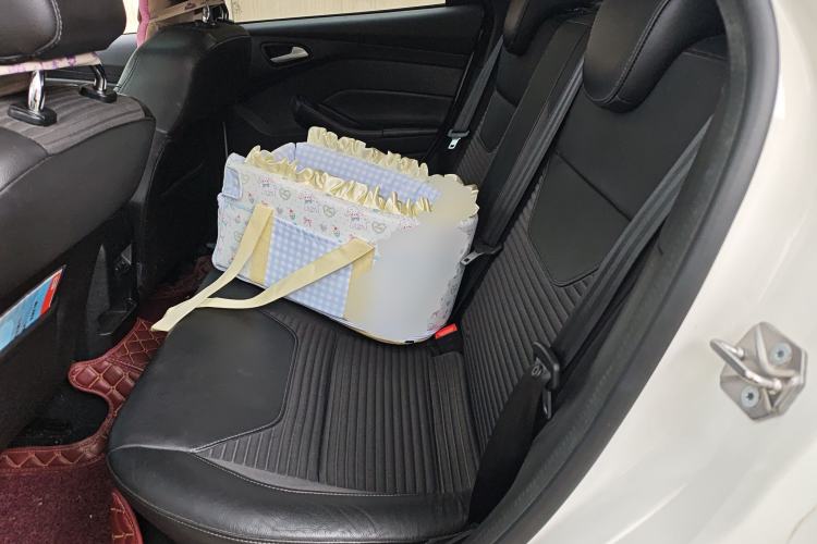 Used Ford Focus 2015 Hatchback 1.6L Automatic Fashion Edition Left Rear Seat