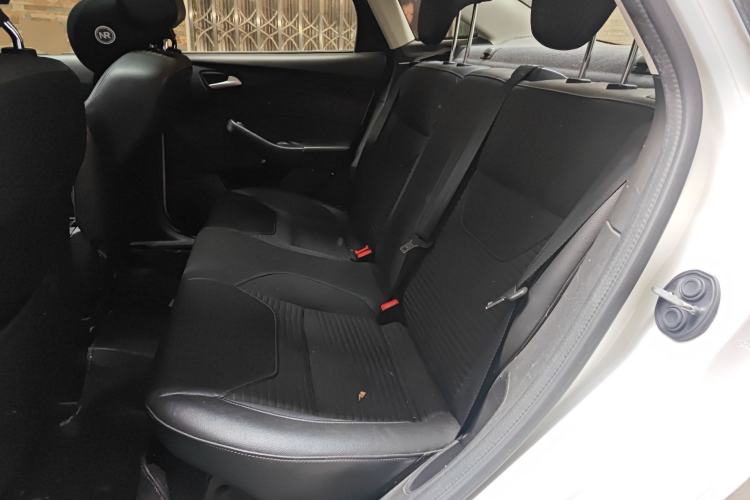 Used Ford Focus 2015 Sedan EcoBoost 125 Automatic Supreme Style Edition Left Rear Seat
