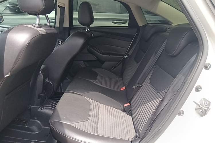Used Ford Focus 2015 Sedan EcoBoost 125 Automatic Supreme Style Edition Left Rear Seat