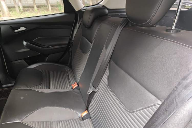 Used Ford Focus 2015 Hatchback EcoBoost 125 Automatic Supreme Style Edition Left Rear Seat