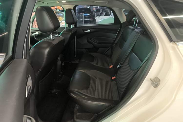 Used Ford Focus 2015 Hatchback EcoBoost 180 Automatic Elite Model Left Rear Seat