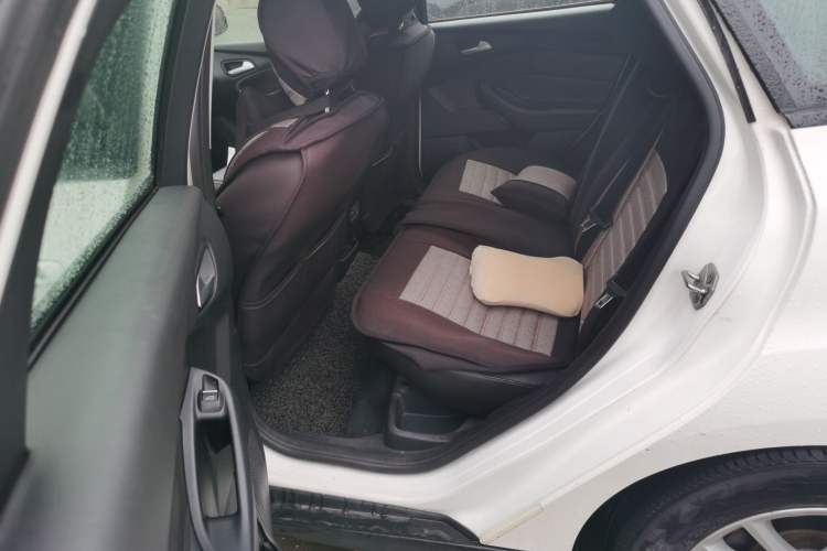 Used Ford Focus 2015 Sedan 1.6L Manual Fashion Edition Left Rear Seat