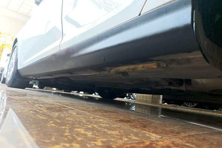 Used Ford Focus 2015 Sedan EcoBoost 180 Automatic Flagship Model Left Side Sill