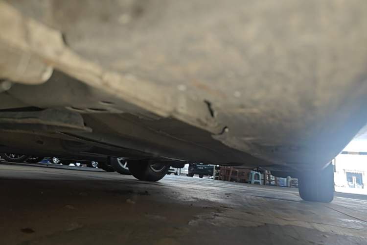 Used Ford Focus 2015 Hatchback EcoBoost 125 Manual – Ultra-Style Edition Left Side Sill