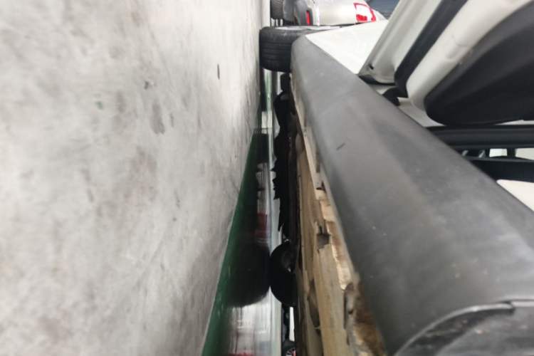 Used Ford Focus 2015 Sedan EcoBoost 125 Automatic Supreme Style Edition Left Side Sill