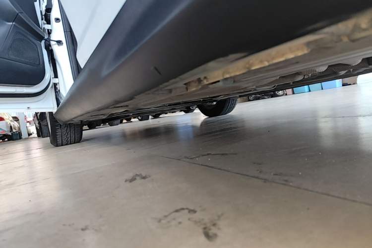 Used Ford Focus 2015 Hatchback 1.6L Manual Comfort Edition Left Side Sill