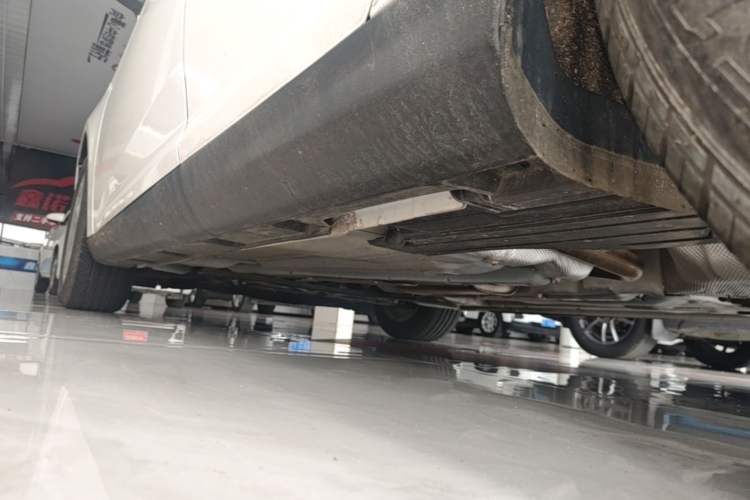 Used Ford Focus 2015 Sedan 1.6L Manual Comfort Model Left Side Sill