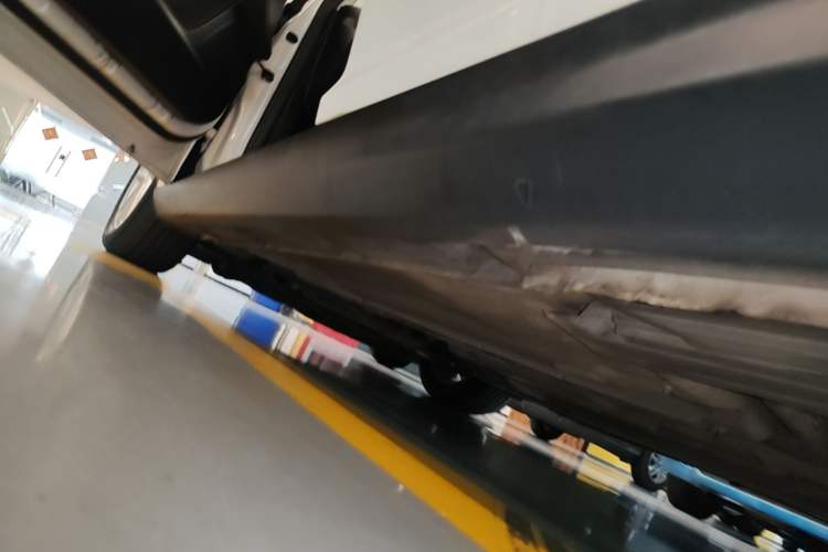 Used Ford Focus 2015 Hatchback 1.6L Automatic Fashion Edition Left Side Sill