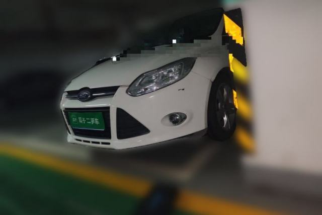 Ojetý Ford Focus 2015 Sedan 1.6L Automatic Trend Model
